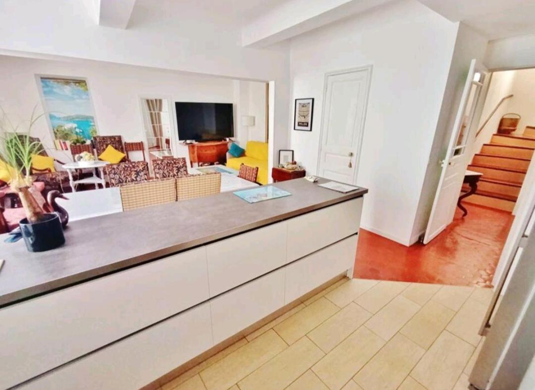 Appartement Familial - 7Pers- Hyeres-Centre Exterior photo